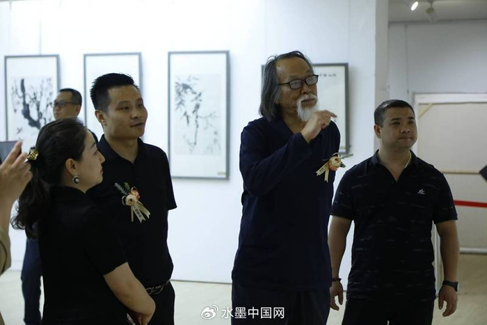 据悉,"大雄遗风"——褚大雄中国画精品展将持续展出至2024年6月10日