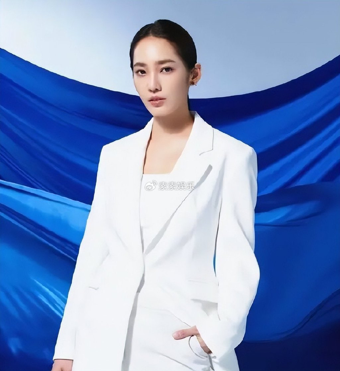 1月13日,台媒声称余文乐和王棠云夫妻疑似婚变,双方长达7年的感情似乎