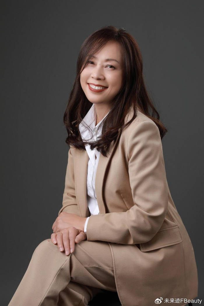 专访欧莱雅兰珍珍:「有意思青年」21年,公益如何“保鲜”?|上海市|学校|参加|年轻人|义卖_新浪新闻