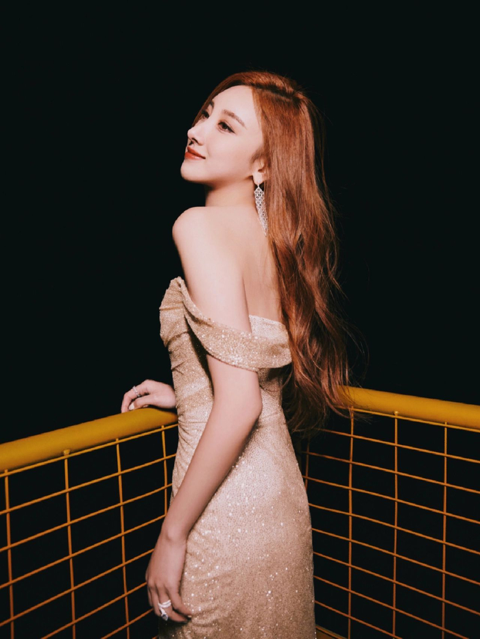 香港歌手许靖韵