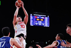 105-61！中国男篮3连胜，菲律宾投篮像高中生，中国队像在打野球