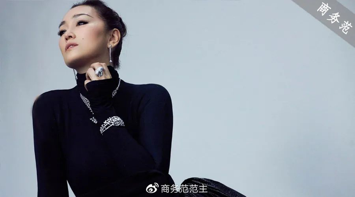 57岁巩俐走戛纳红毯气场绝了!为什么她是永远的“巩皇”?|走红毯|礼服|造型|卡地亚|钻石_新浪新闻