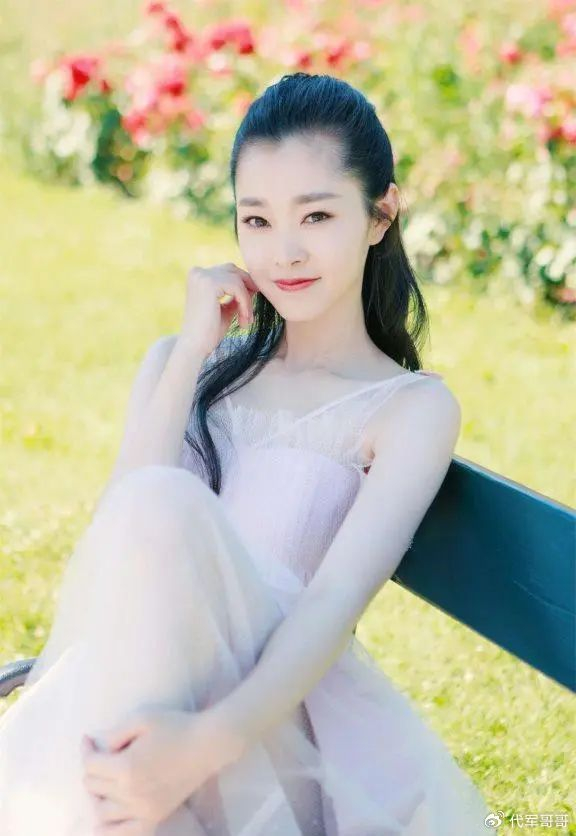 34岁"无人敢娶"的宋轶,她到底经历了什么?