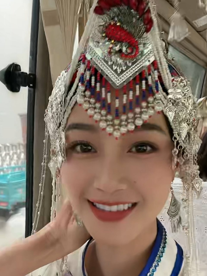 美丽的畲族女孩蓝盈莹lyric回到畲乡浙江丽水景宁