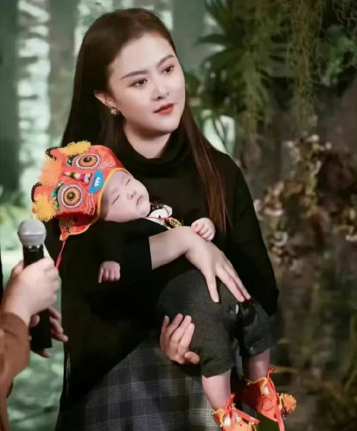 曝沈腾王琦婚变分居，女方独自带孩子见父母，有网友宣称两人离婚|沈腾|王琦|婚变