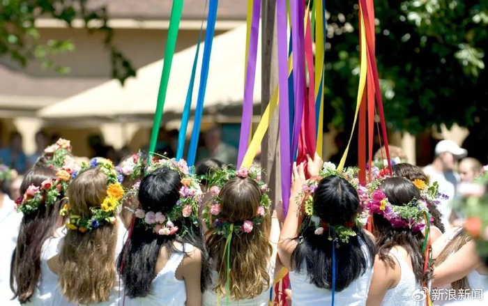 Labor Day?May Day?“五一劳动节”的英文到底是啥?|英语|英国|节日|罢工|加拿大_新浪新闻