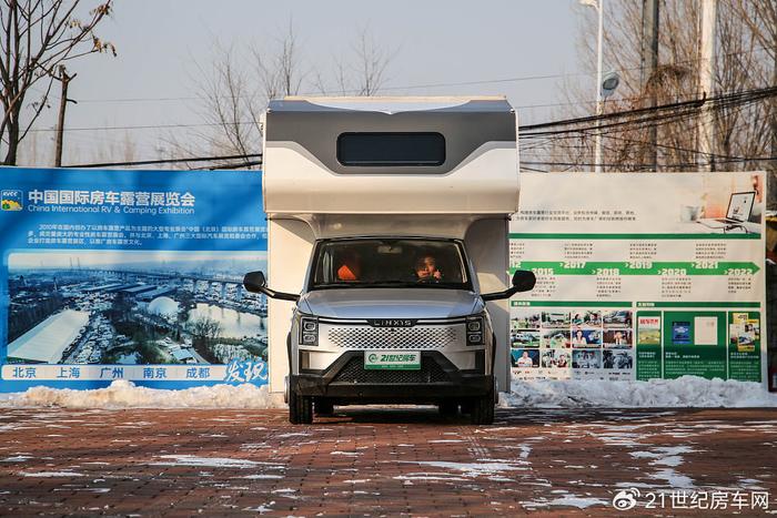 20多萬預算買c型房車不是夢盤點2023年3款微卡房車