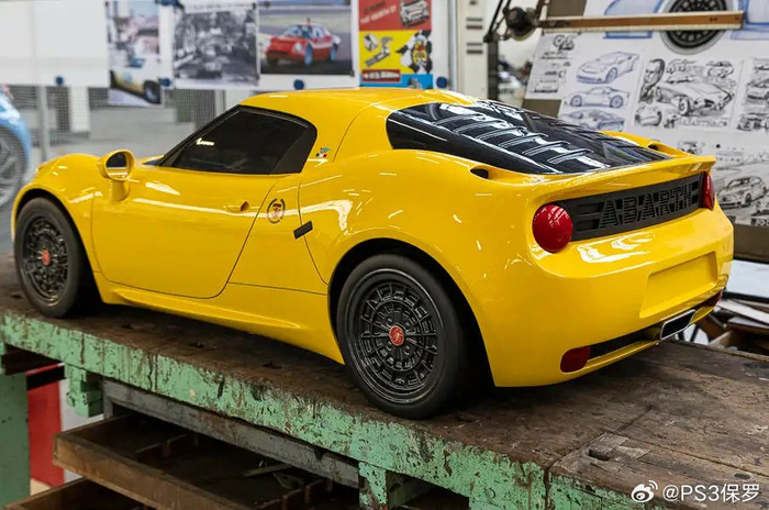 abarth推出一款复古双座运动轿跑车