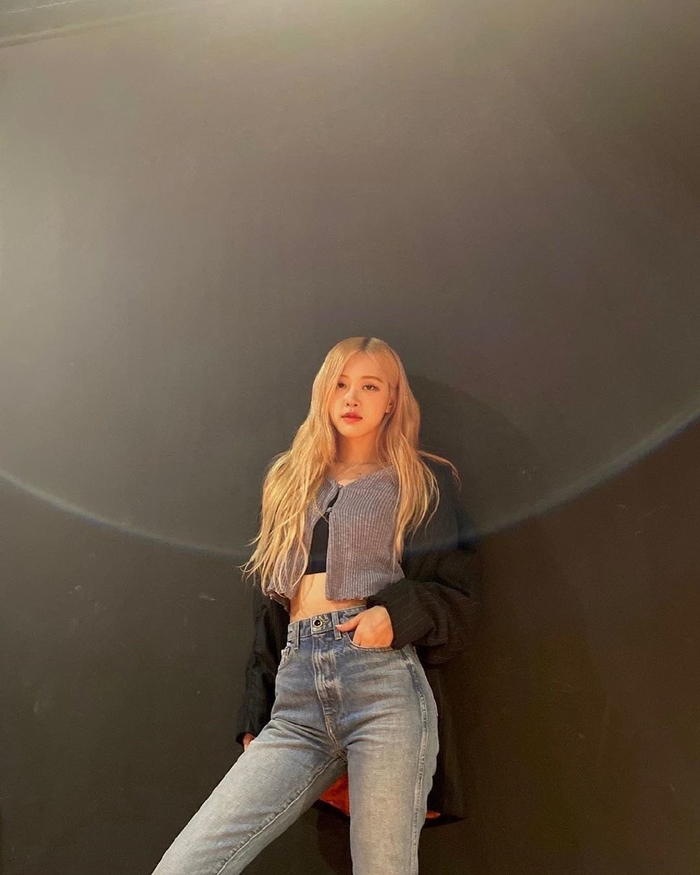 rose朴彩英被传将和霉霉(泰勒斯威夫特)合作