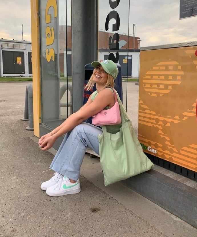 欧美时尚博主夏季多巴胺穿搭分享