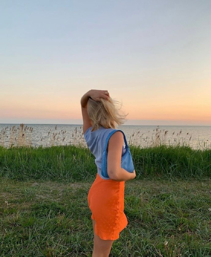 欧美时尚博主夏季多巴胺穿搭分享