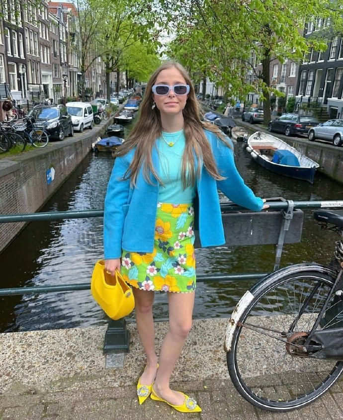 欧美时尚博主anais多巴胺女孩调色盘穿搭分享