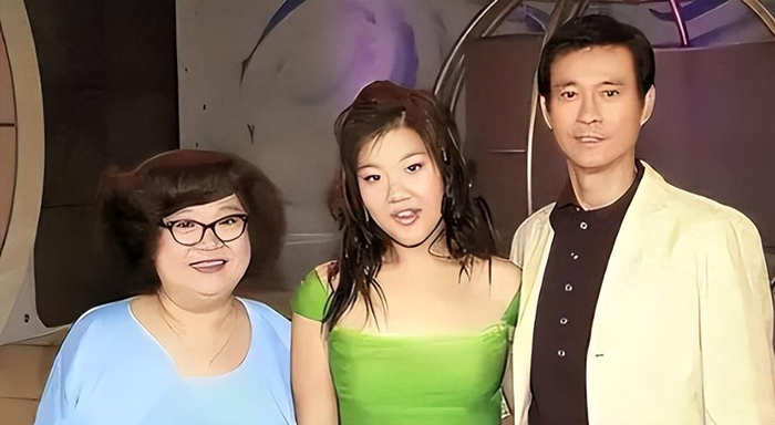 22岁失去母亲,36岁星二代成功逆袭"美女"歌手|郑欣宜|沈殿霞|女歌手