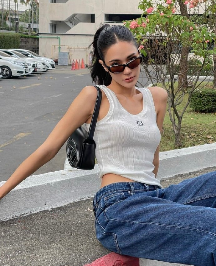 泰国女演员namtanlitaaig日常穿搭分享