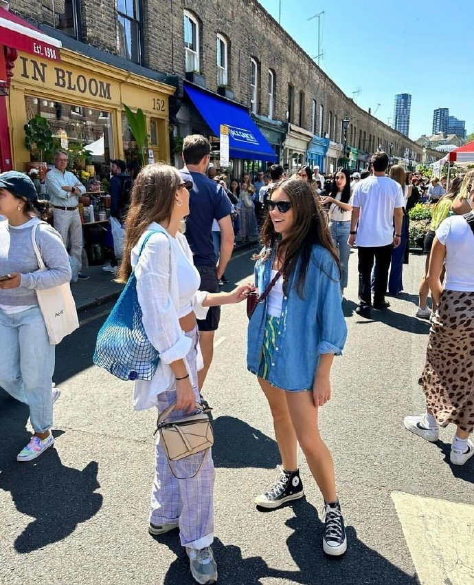 伦敦哥伦比亚花市街头路人穿搭街拍