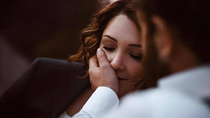 一个离婚女人的教训：真不该为了孩子，一直在不幸婚姻里隐忍
