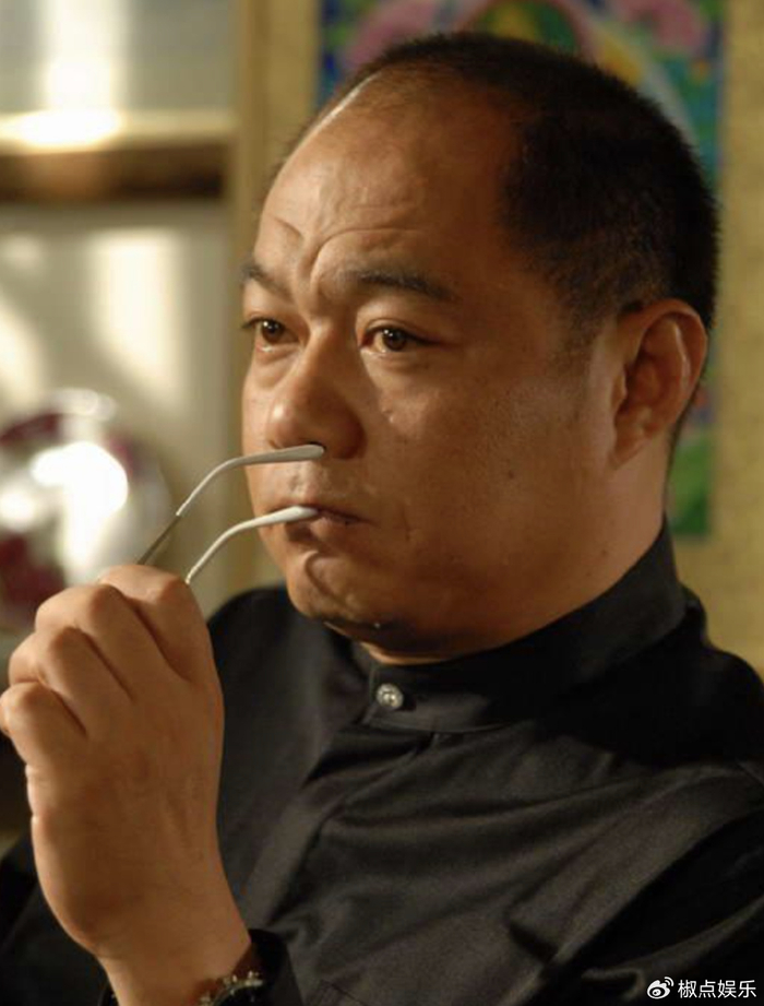 蔡兴顺,在《雪花那个飘》中扮演韩老六,在《大江大河》中饰演刘总工