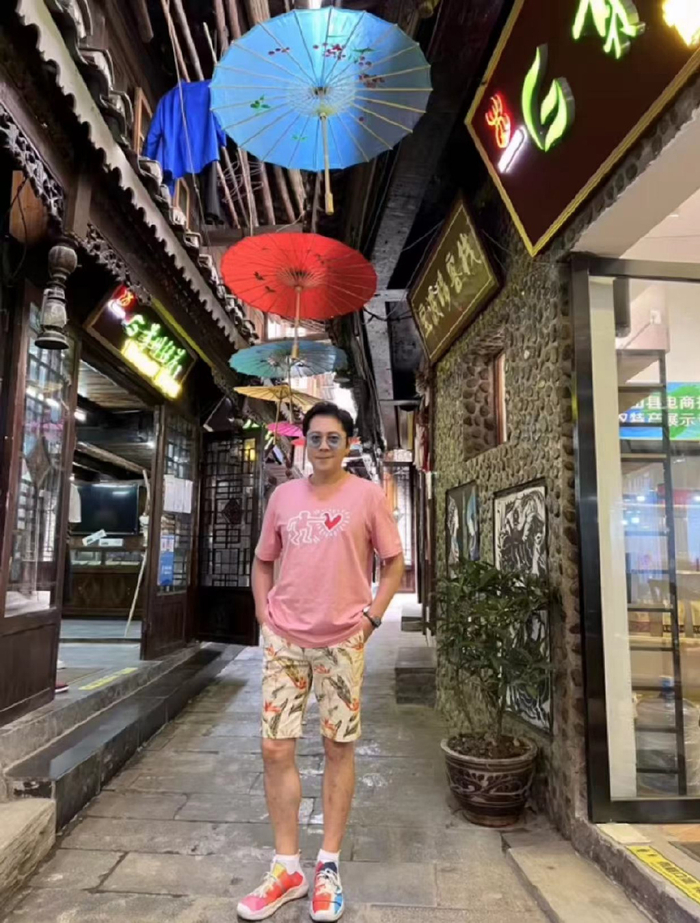 张晓敏巅峰时嫁圈外人移居海外 她现在过得怎么样