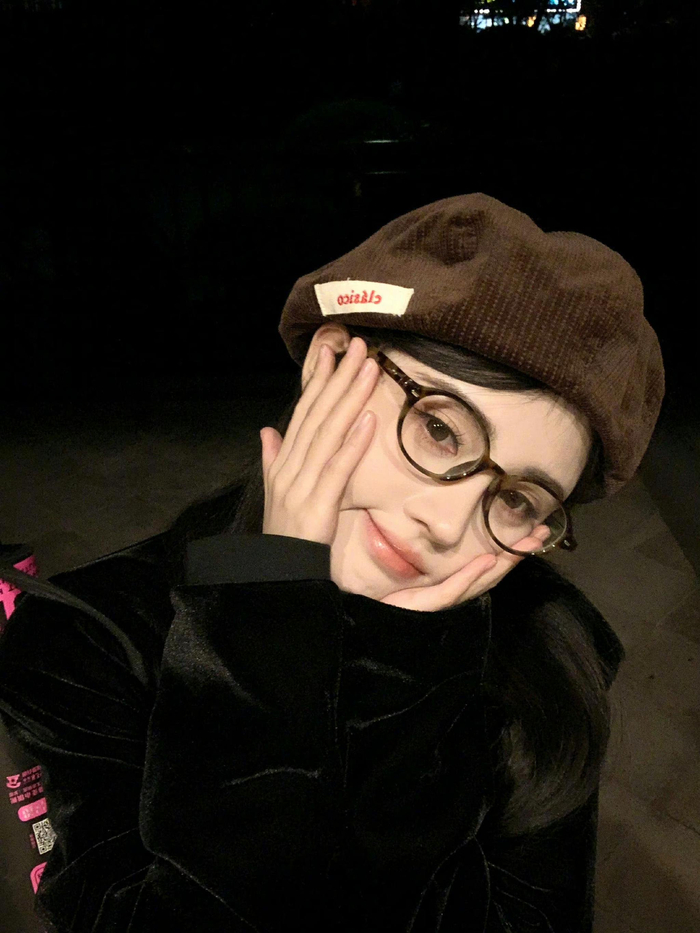 今日份甜点送达托脸自拍萌萌嘟还得是头像大户小鞠