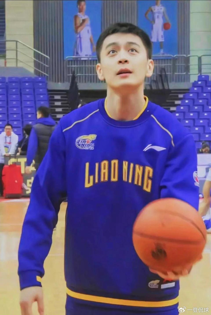cba美男子遭遇人设危机,辽篮球迷心伤|cba|杨鸣|辽宁男篮_新浪新闻