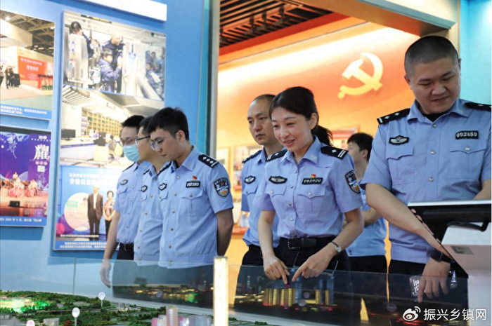 西九龙站派出所联合兄弟单位赴前海国际会议中心参观学习