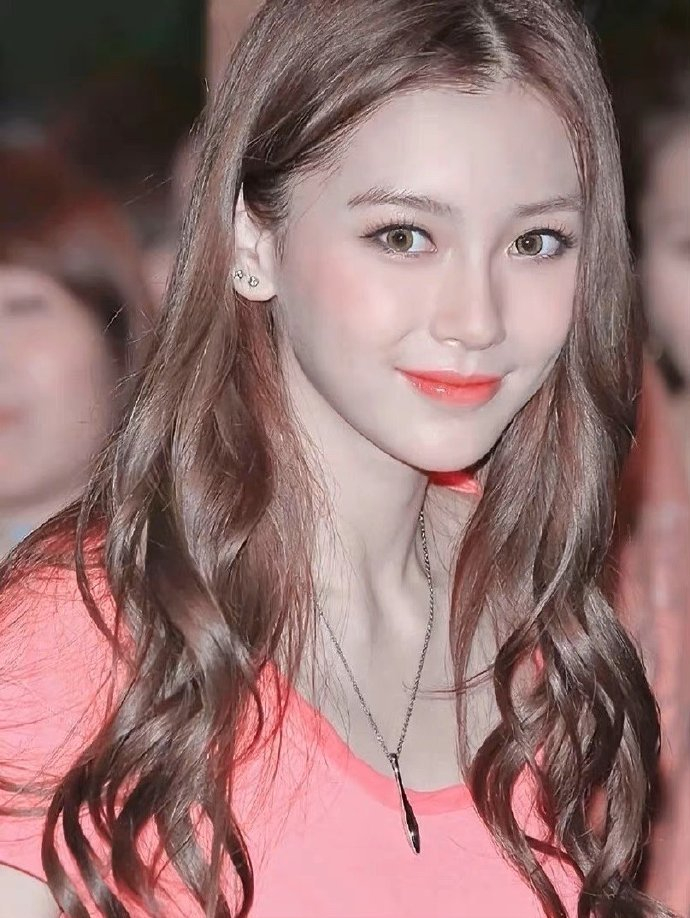 早期的angelababy