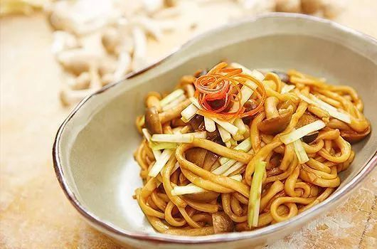 吃过这8种面食,才称得上正宗的广东人!|炒米粉|广东省|肠粉|伊面|陈村粉_新浪新闻