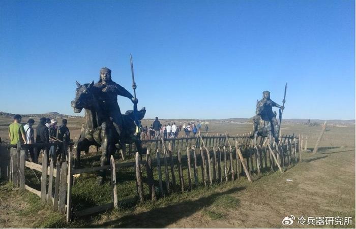 中亞遊牧民族的發明要了隆科多大伯的小命駱駝炮有多神奇