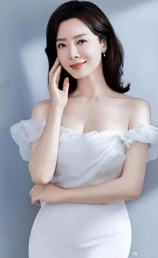盘点中国最干净的10位女星,你最喜欢谁?|娱乐圈|女星|女明星_新浪新闻