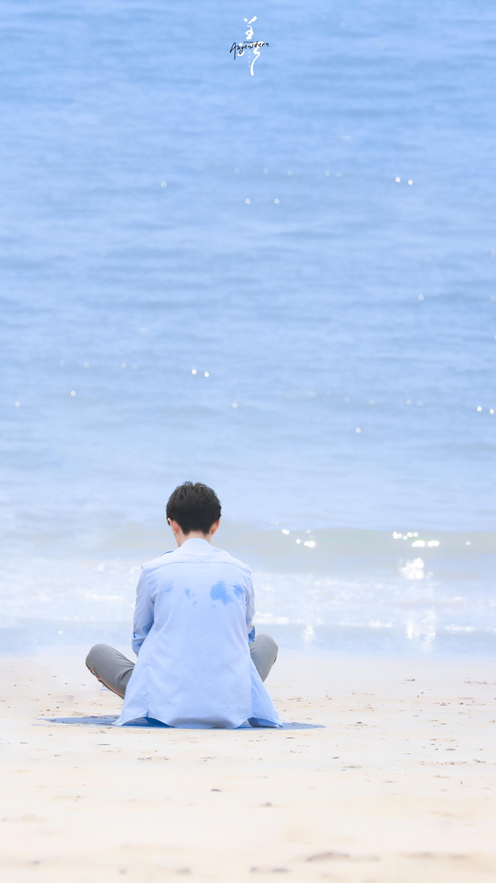 肖战这组夏日海边照必须拥有姓名!