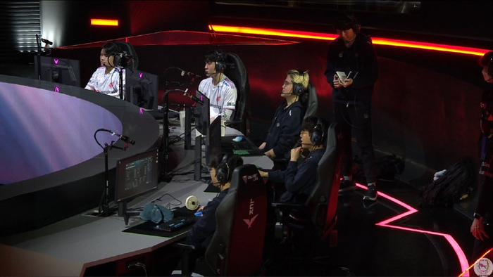 kdf对战hlelck季后赛第一场bo5由常规赛第三的hle对战第六的kdf.