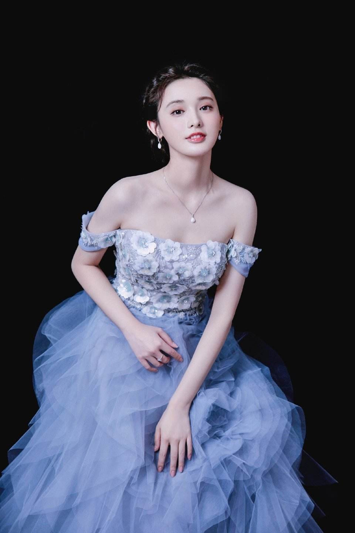 欢瑞世纪出品钟君艳总制片