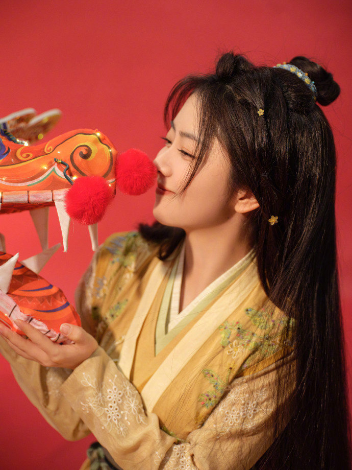 九敏古装可爱女宝谭松韵