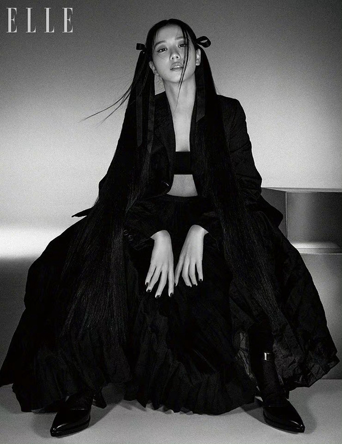 jisoo金智秀 x elle korea八月刊内页大片,超长双马尾