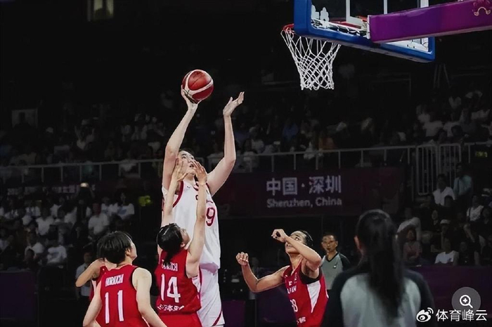中国U18女篮中锋张子宇引发世界性关注，“来自不同的星球！？”|中国u18女篮|日本|身高|男篮|中国女篮_新浪新闻