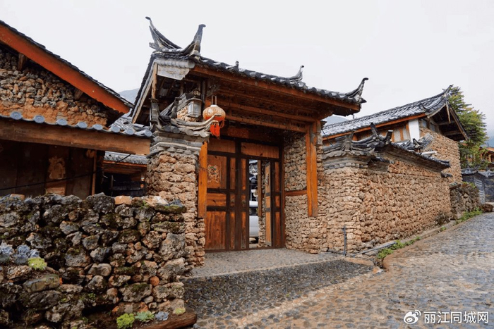 《人民日报》报道丽江玉湖村,雪山环抱的石头村!__财经头条