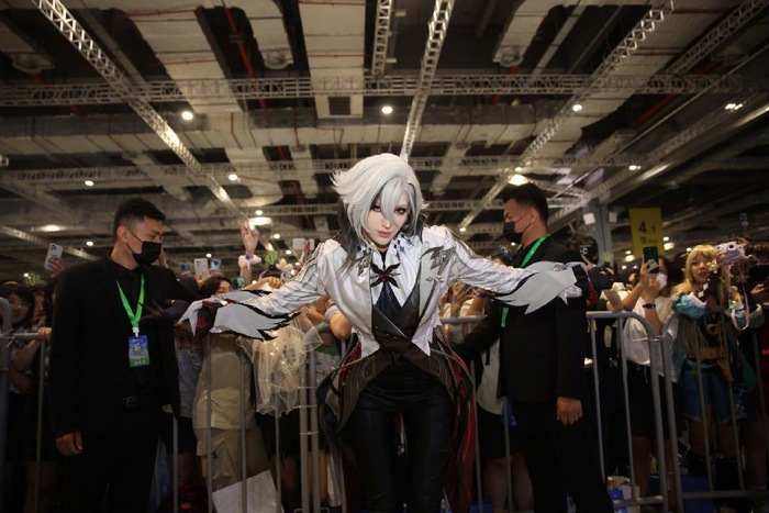 不愧为人气角色,原神放出仆人立绘后,立刻登上推特热搜榜|仆人|玩家