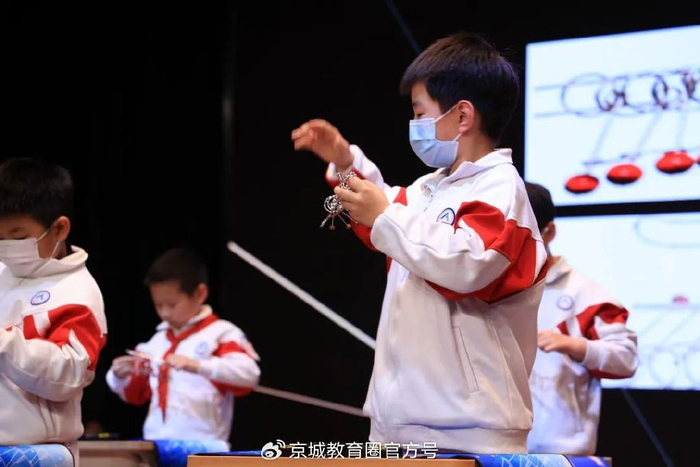 这所人大附系学校让每个孩子都爱上了思维体操