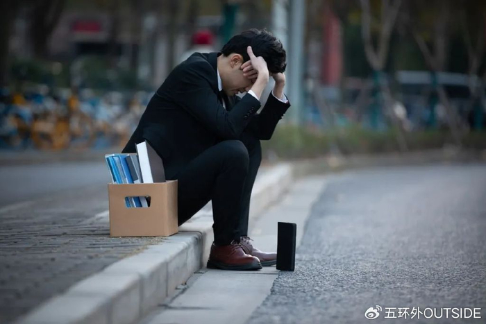 告别金三银四,拼命上岸的普通小镇年轻人|林静|刘希|李茹_新浪新闻