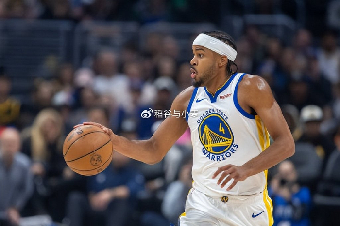 本场比赛中,勇士的替补侧翼球员摩西-穆迪(moses moody)还是得到了