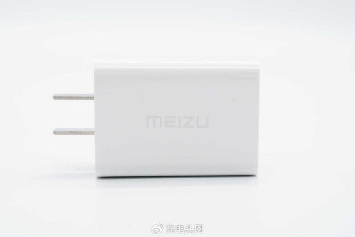 一路以来的做工都很不错魅族历代手机原装充电器拆解汇总