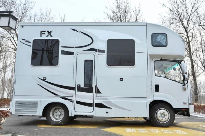 飞翔舒馨阁s688 升顶 侧拓结构 生活空间足足23.