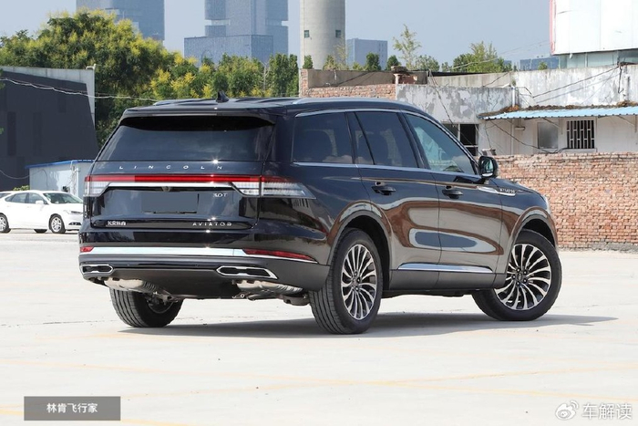 预算60万买豪华suv,林肯飞行家对比奥迪q7,究竟谁更胜一筹?