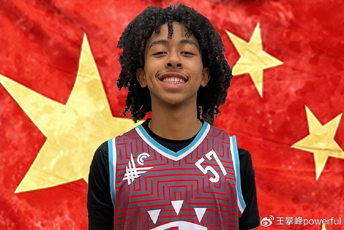 强援！17岁华裔黑人控卫愿归国效力：想帮中国拿金牌！篮协已联系