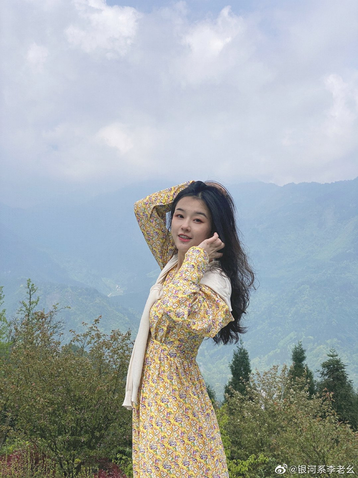 沐沐酱奇奇怪怪的 我最近一直都在女明星营业