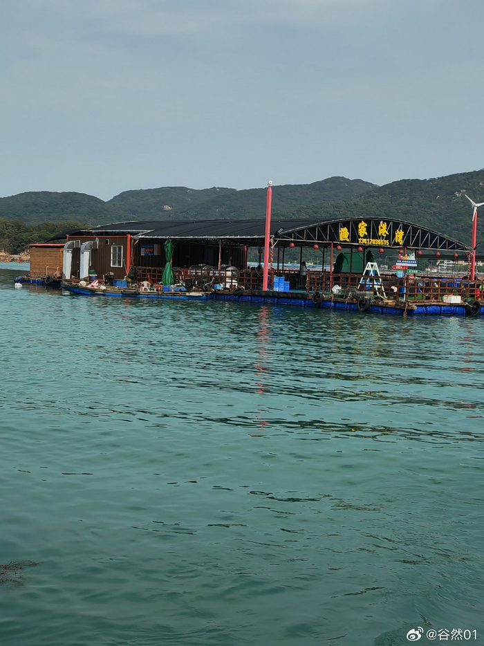 南澳岛青澳湾乘坐原始机动船海面巡游海风拂面人心旷神怡
