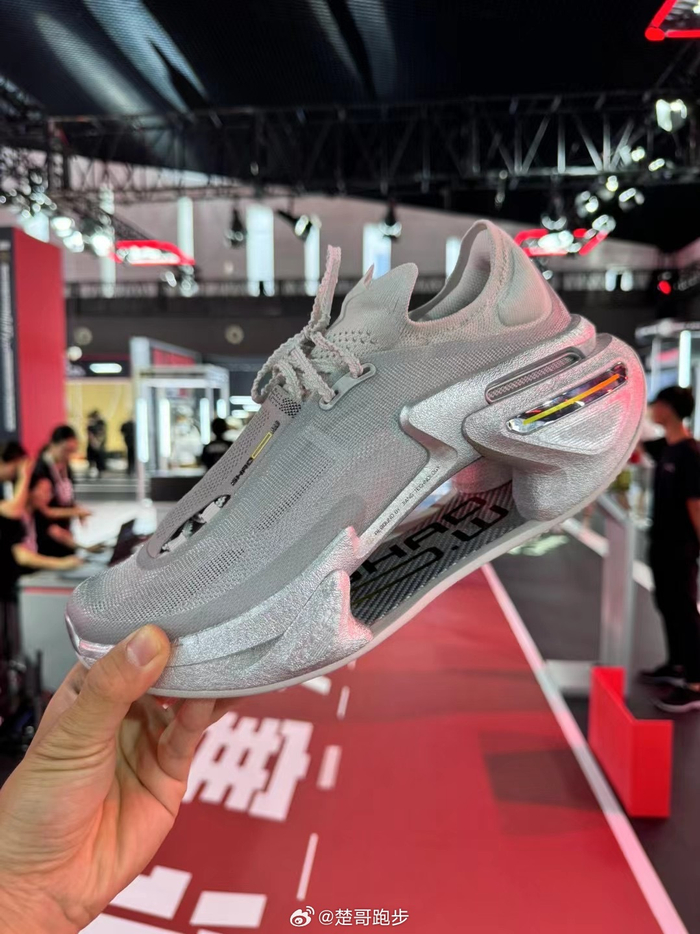 李宁 绝影3 图片来源:电漫