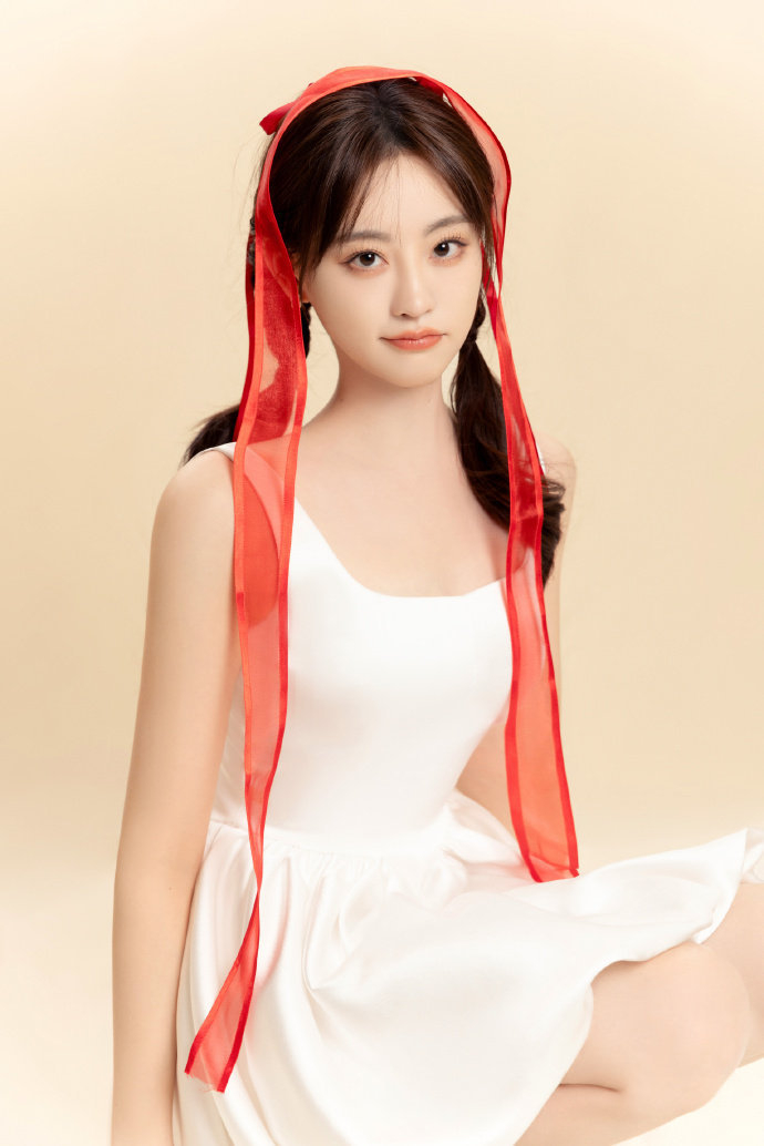 祝绪丹新年战袍这美腿好顶啊