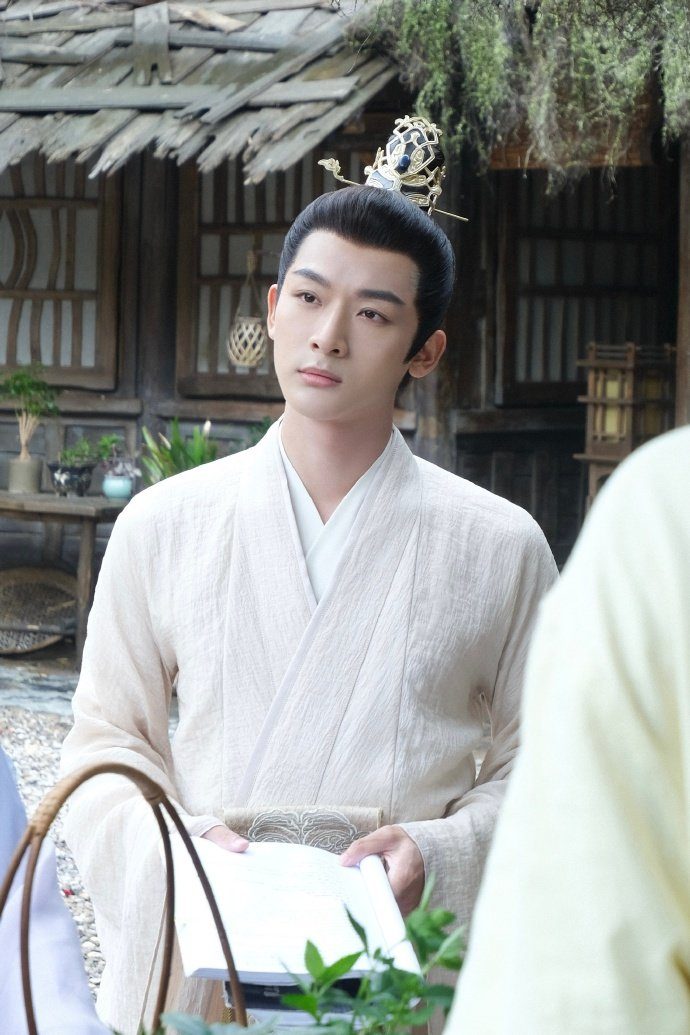 张晚意——玱玹 张晚意真的是很努力、很敬业的演员!__财经头条__新浪财经
