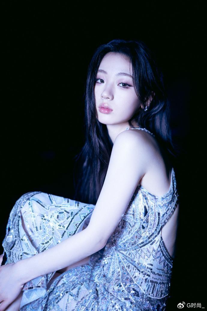 冰冷风下的独立女王单依纯冰冷风写真曝光